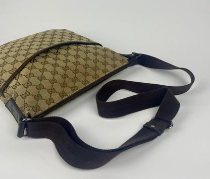 The Vintage Bag Gucci Crossbody Messenger