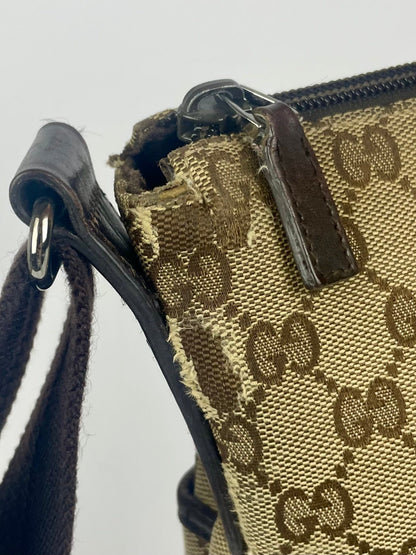 The Vintage Bag Gucci Crossbody Messenger