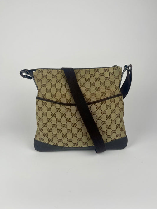 The Vintage Bag Gucci Crossbody Messenger