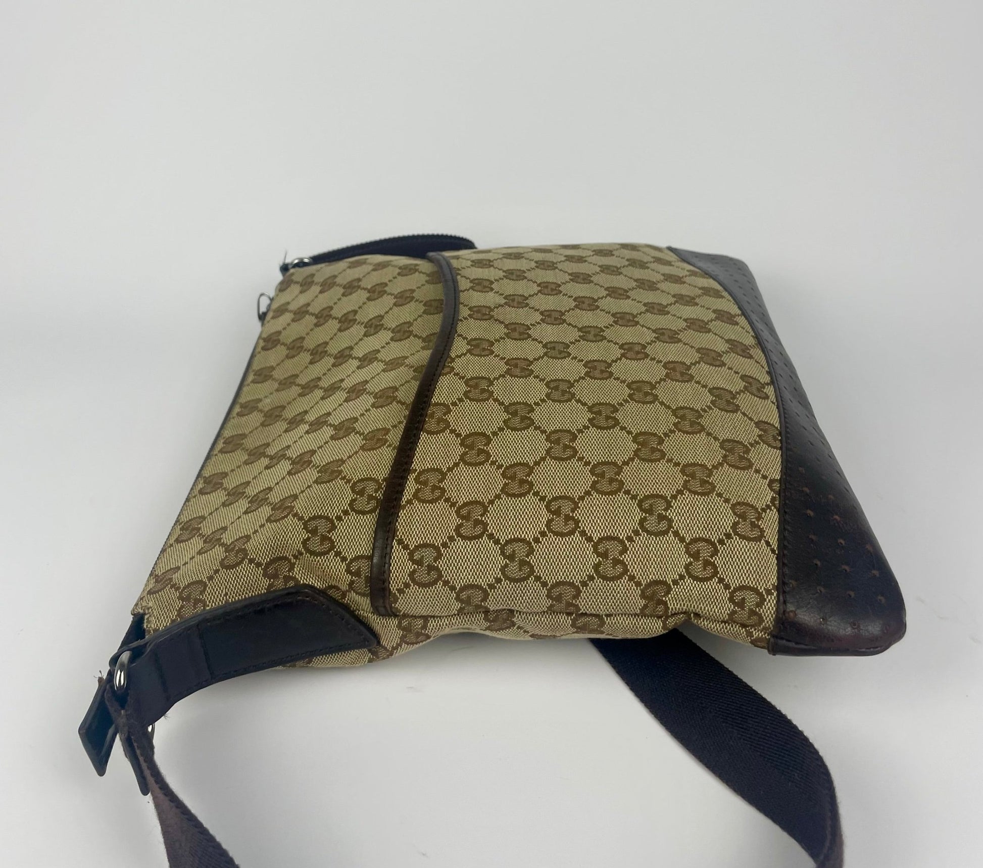 The Vintage Bag Gucci Crossbody Messenger