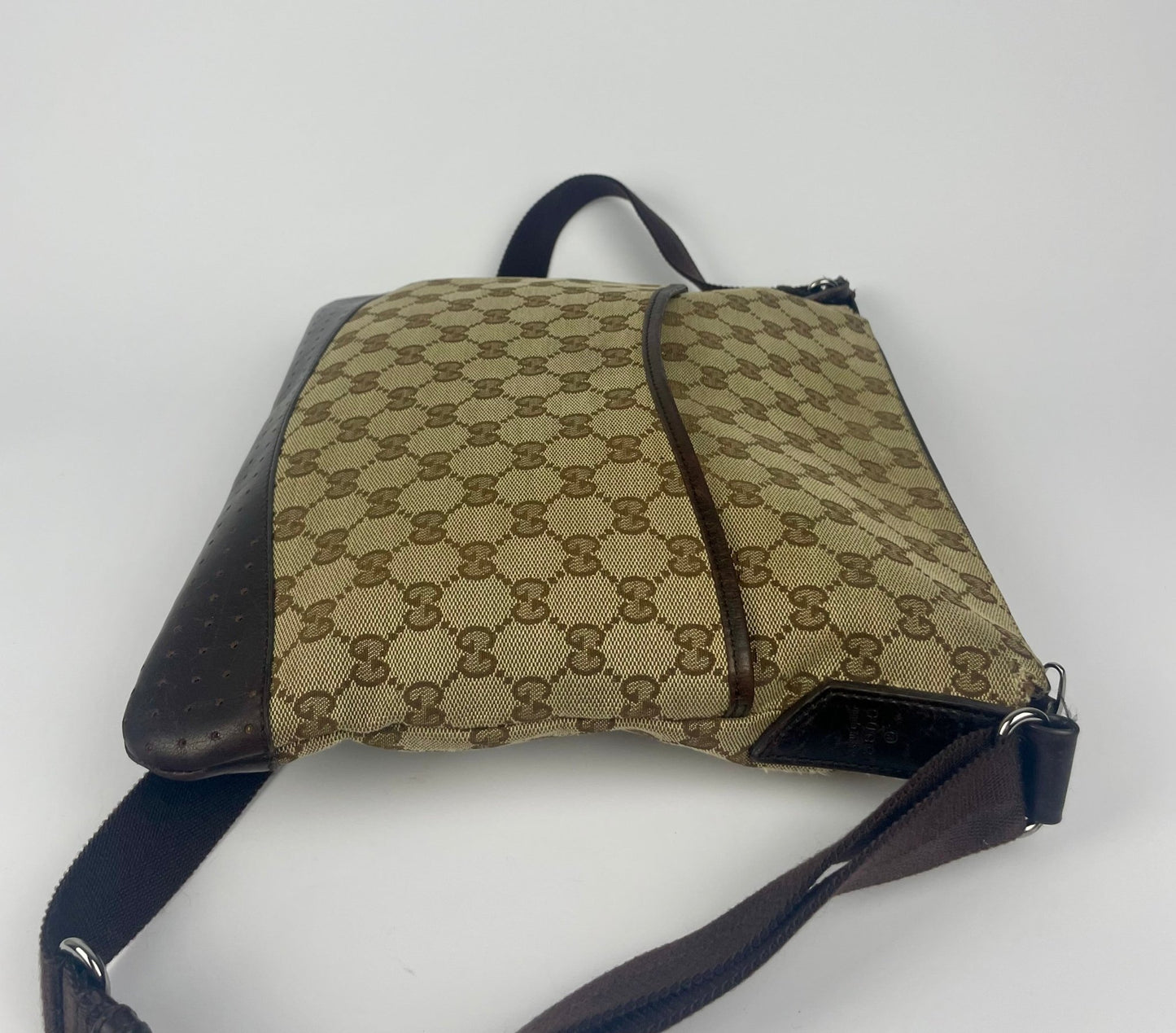 The Vintage Bag Gucci Crossbody Messenger