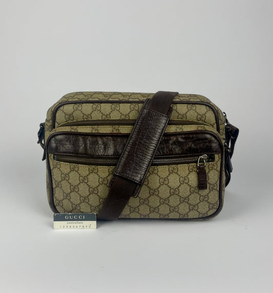 The Vintage Bag Gucci GG Messenger