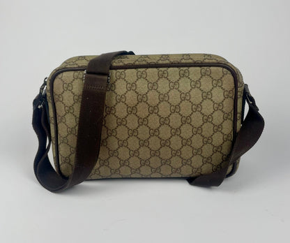 The Vintage Bag Gucci GG Messenger