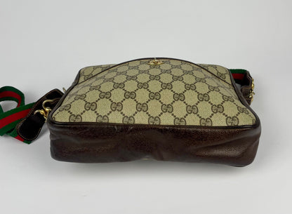 The Vintage Bag Gucci GG Shelly Crossbody