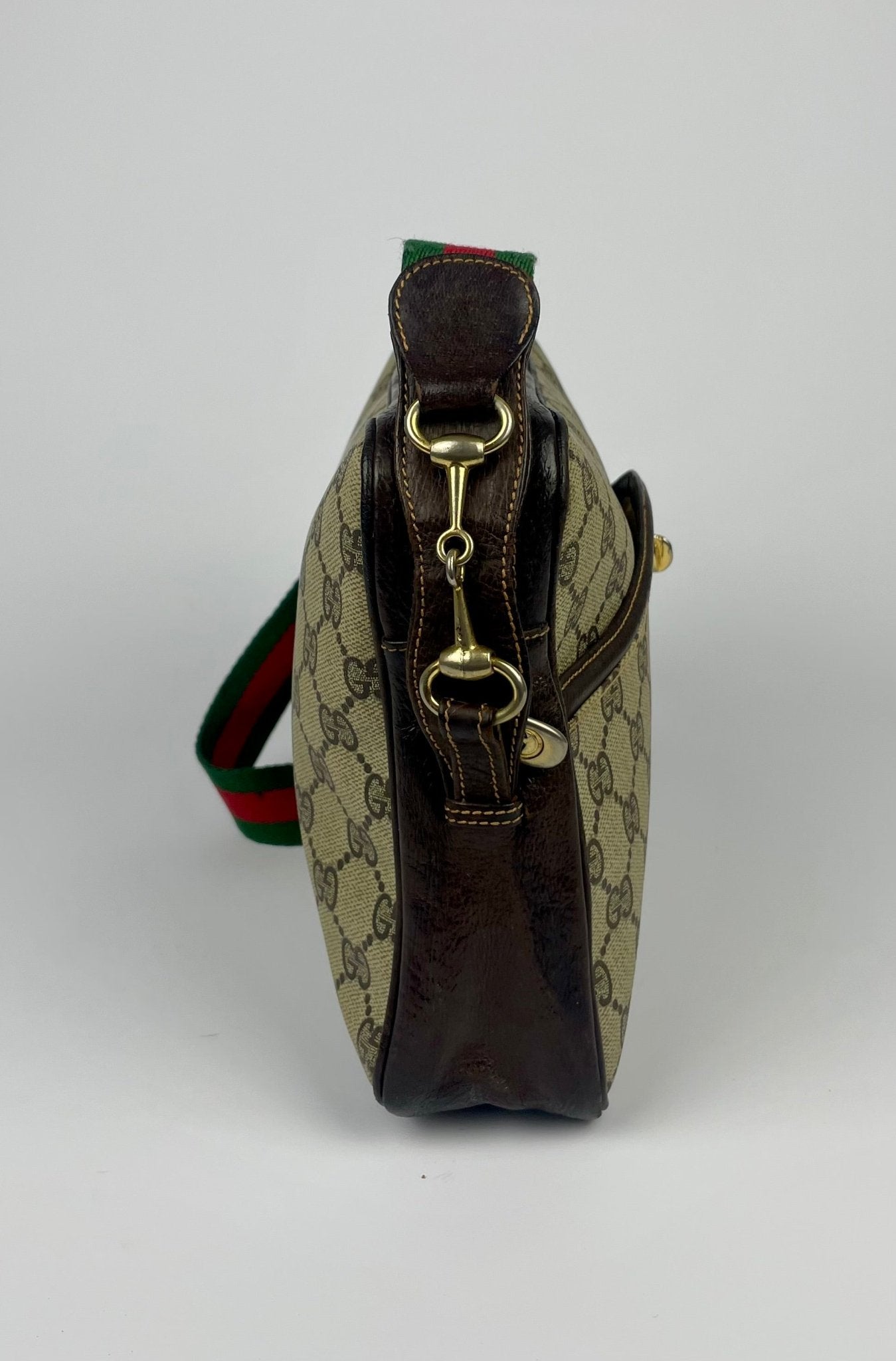 The Vintage Bag Gucci GG Shelly Crossbody