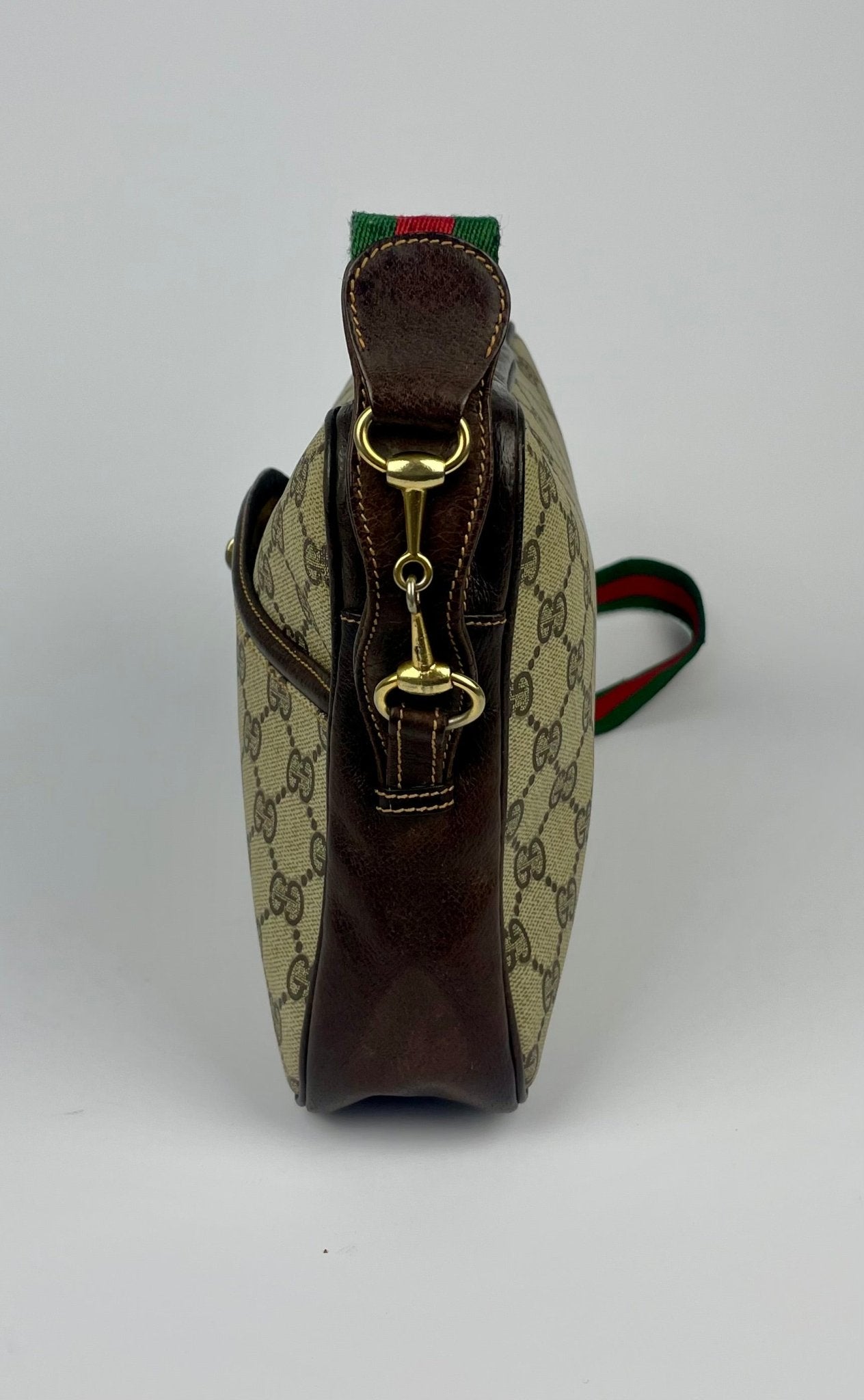 The Vintage Bag Gucci GG Shelly Crossbody