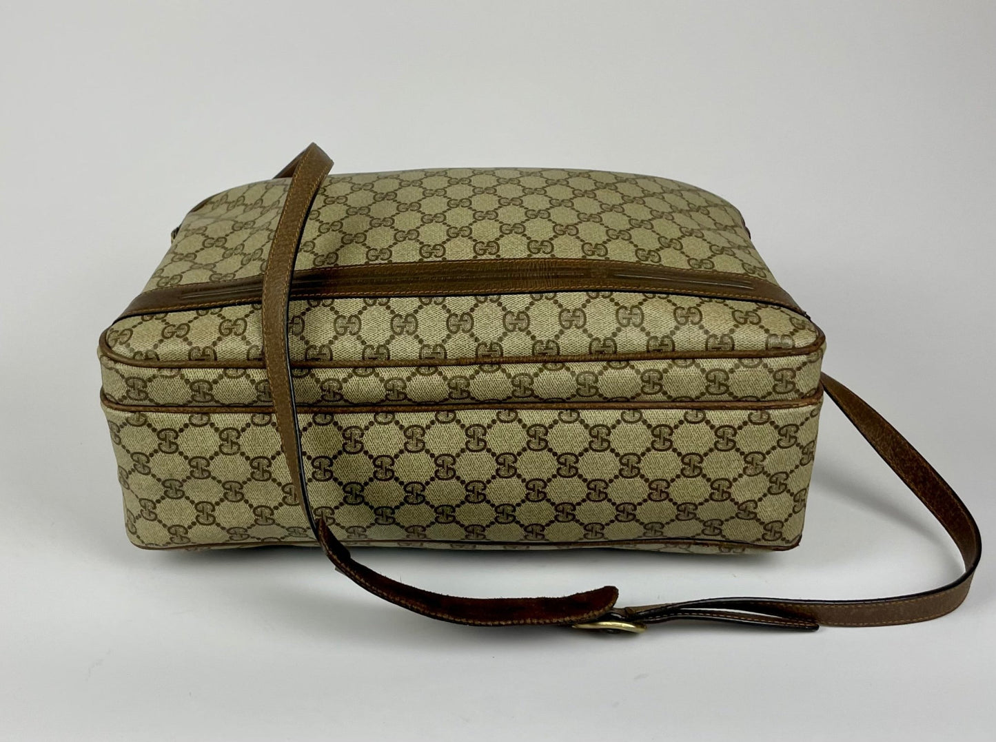 The Vintage Bag Gucci GG Supreme Crossbody