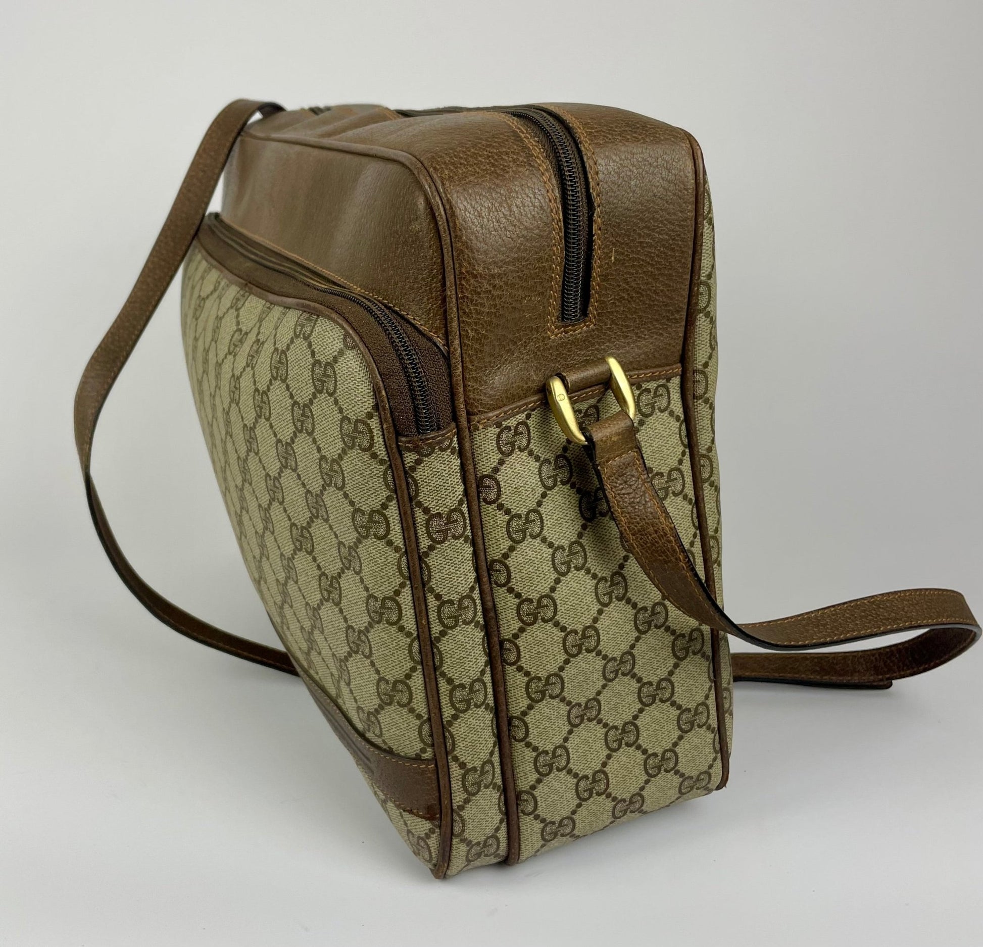 The Vintage Bag Gucci GG Supreme Crossbody