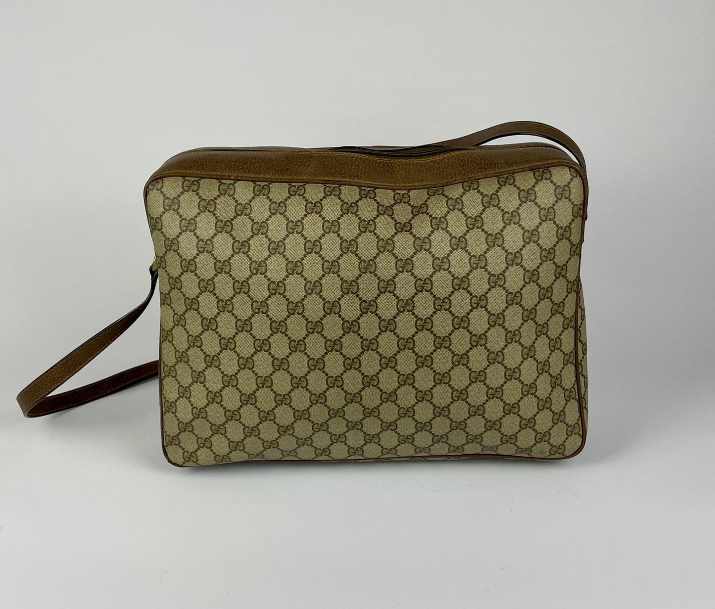 The Vintage Bag Gucci GG Supreme Crossbody