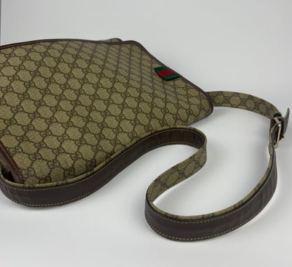 The Vintage Bag Gucci GG Supreme Messenger