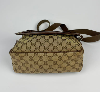 The Vintage Bag Gucci Messenger