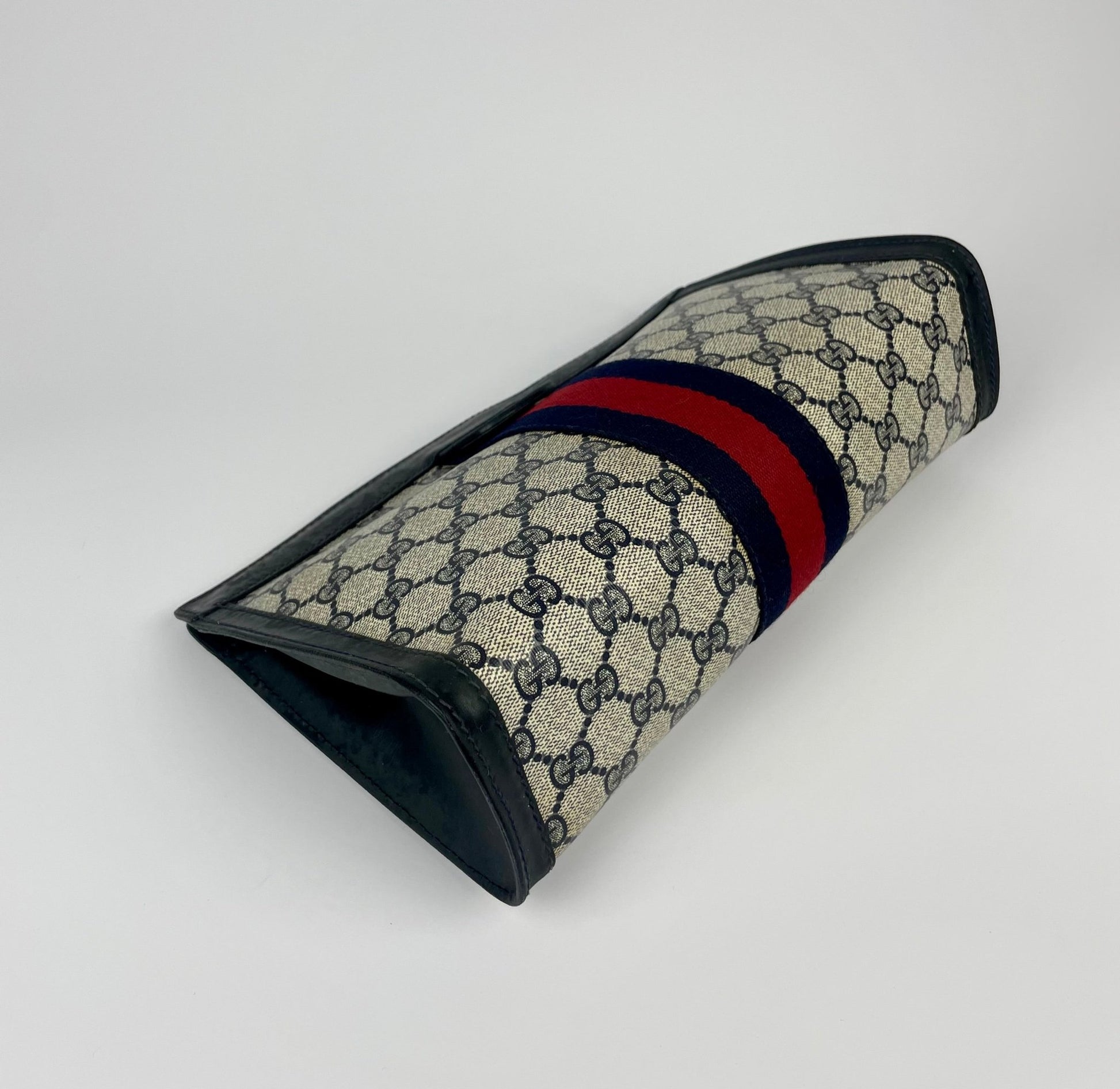 The Vintage Bag Gucci Sherry Line Clutch