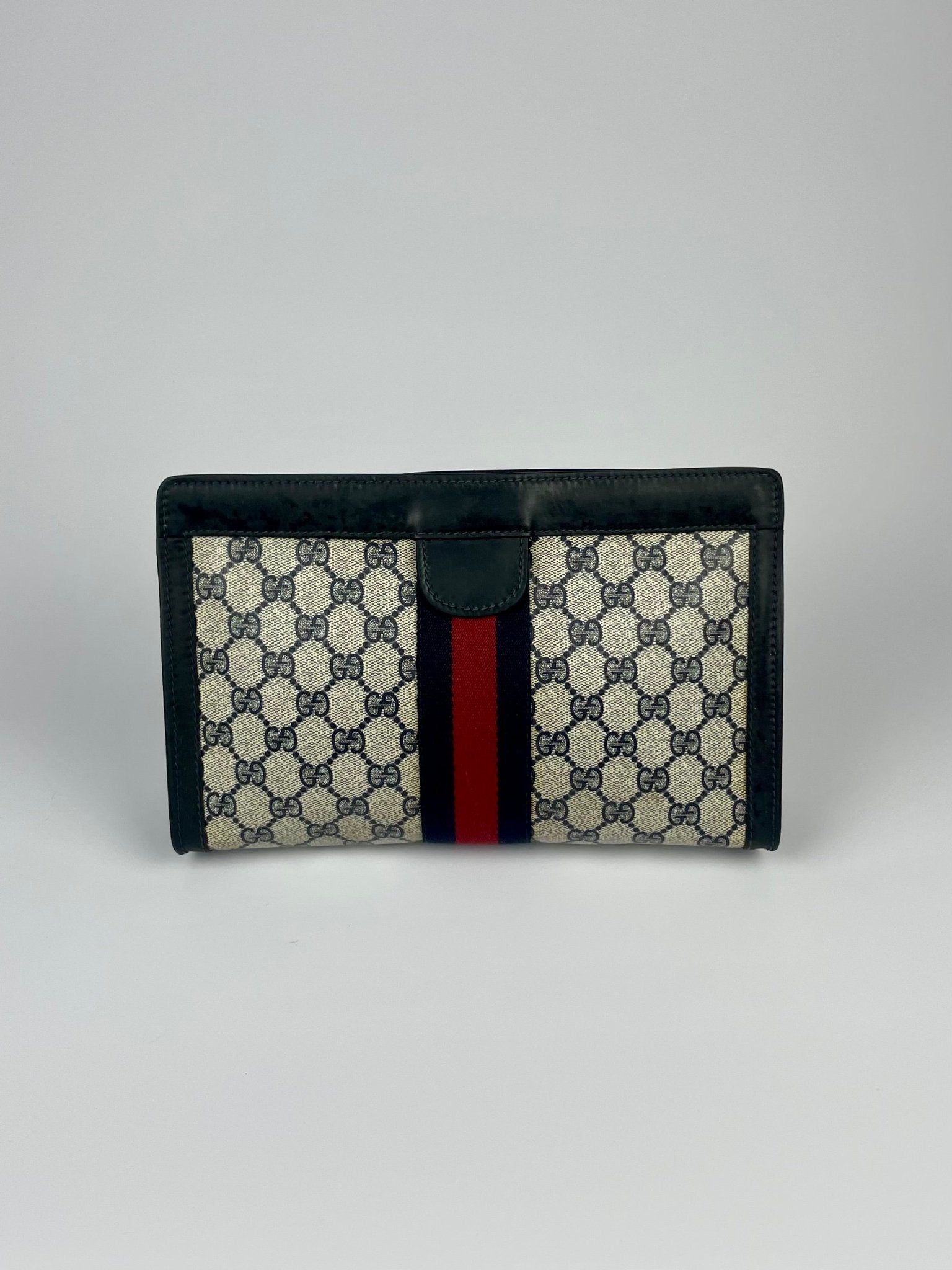 The Vintage Bag Gucci Sherry Line Clutch