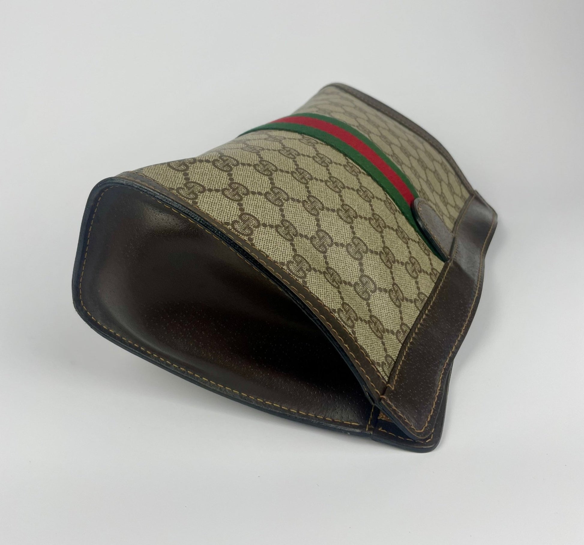 The Vintage Bag Gucci Sherry Line Clutch