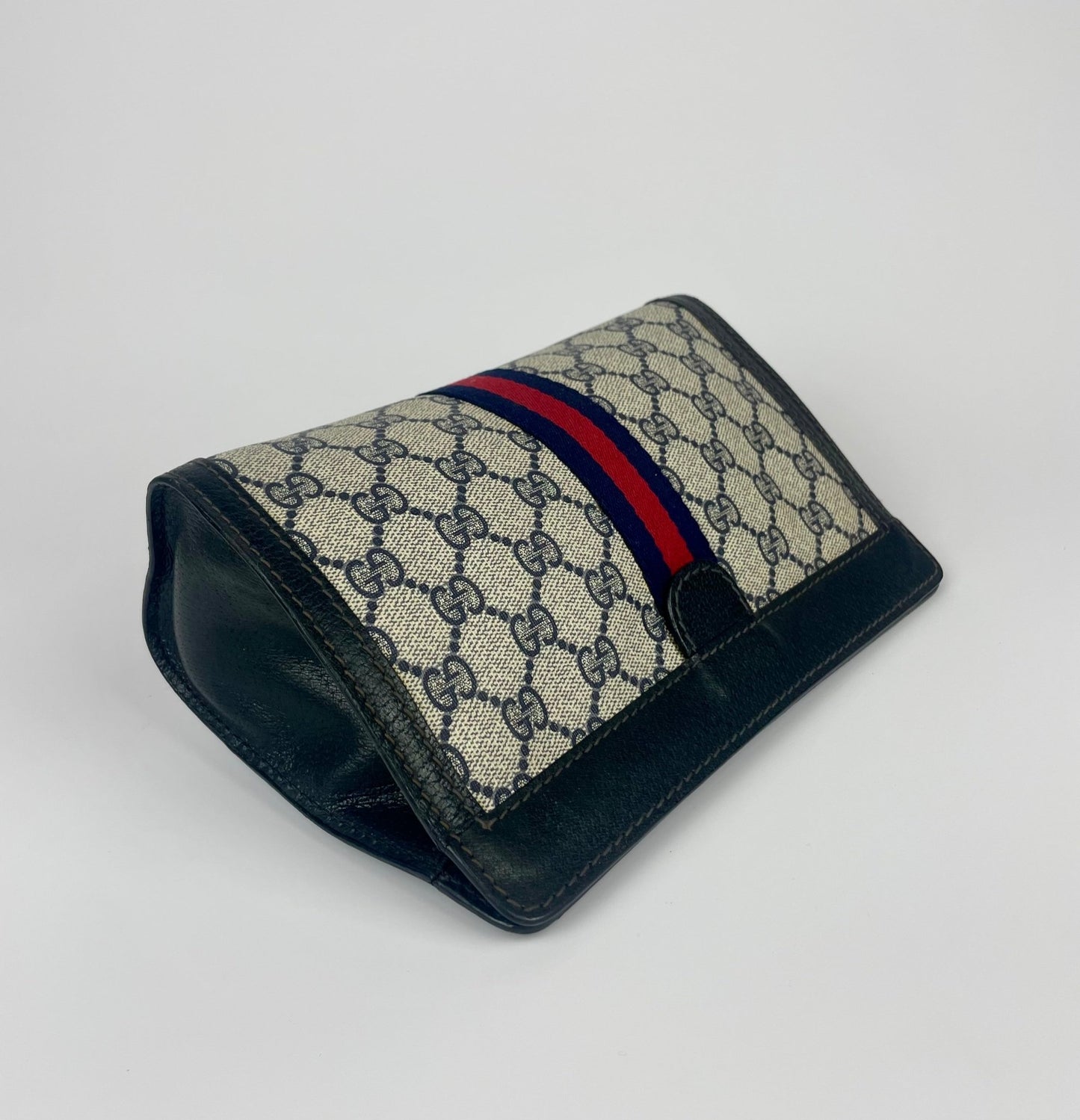 The Vintage Bag Gucci Sherry Line Clutch