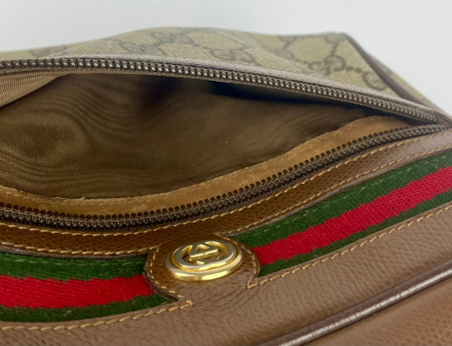 The Vintage Bag Gucci Sherry Line Crossbody