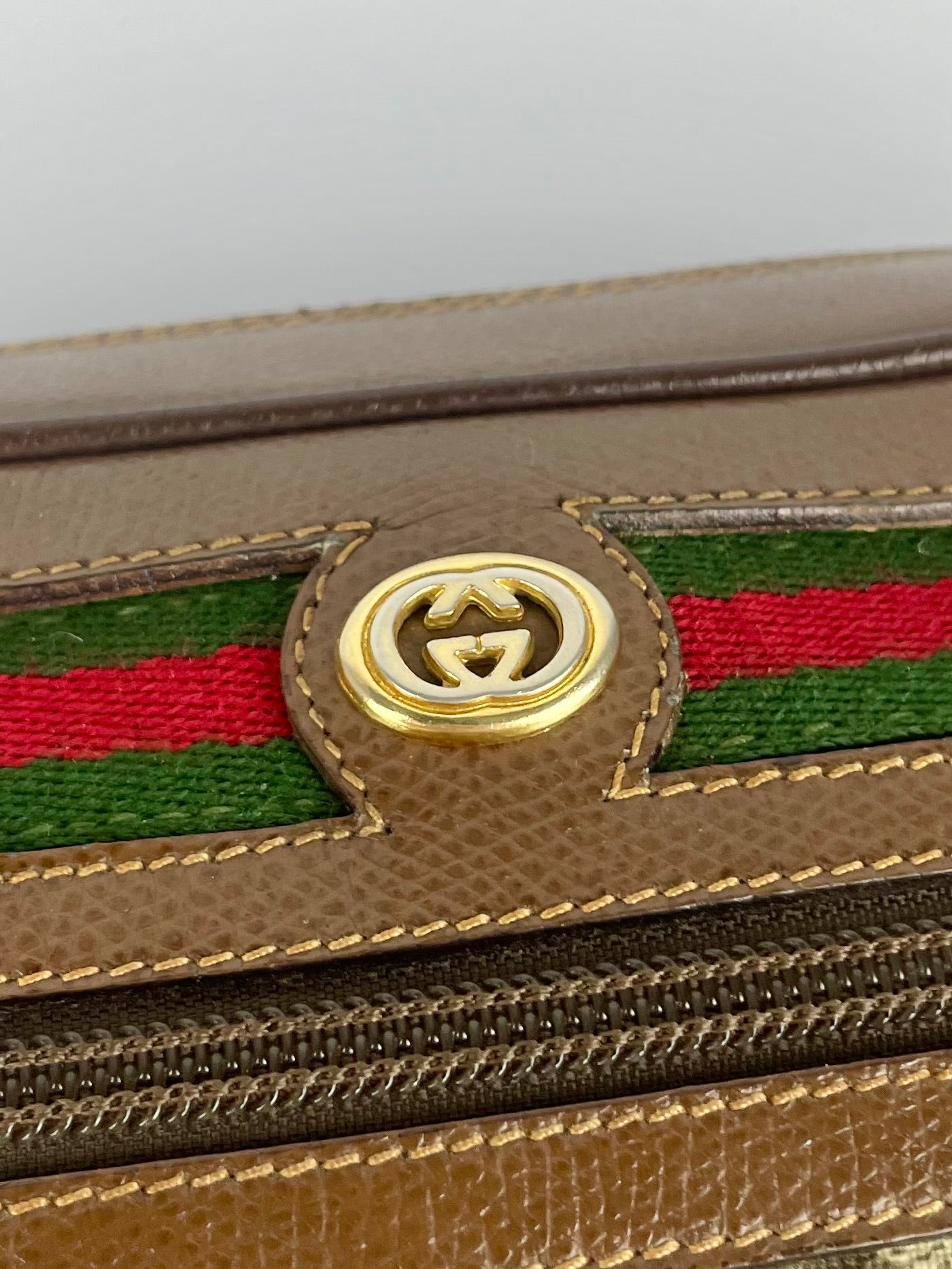 The Vintage Bag Gucci Sherry Line Crossbody