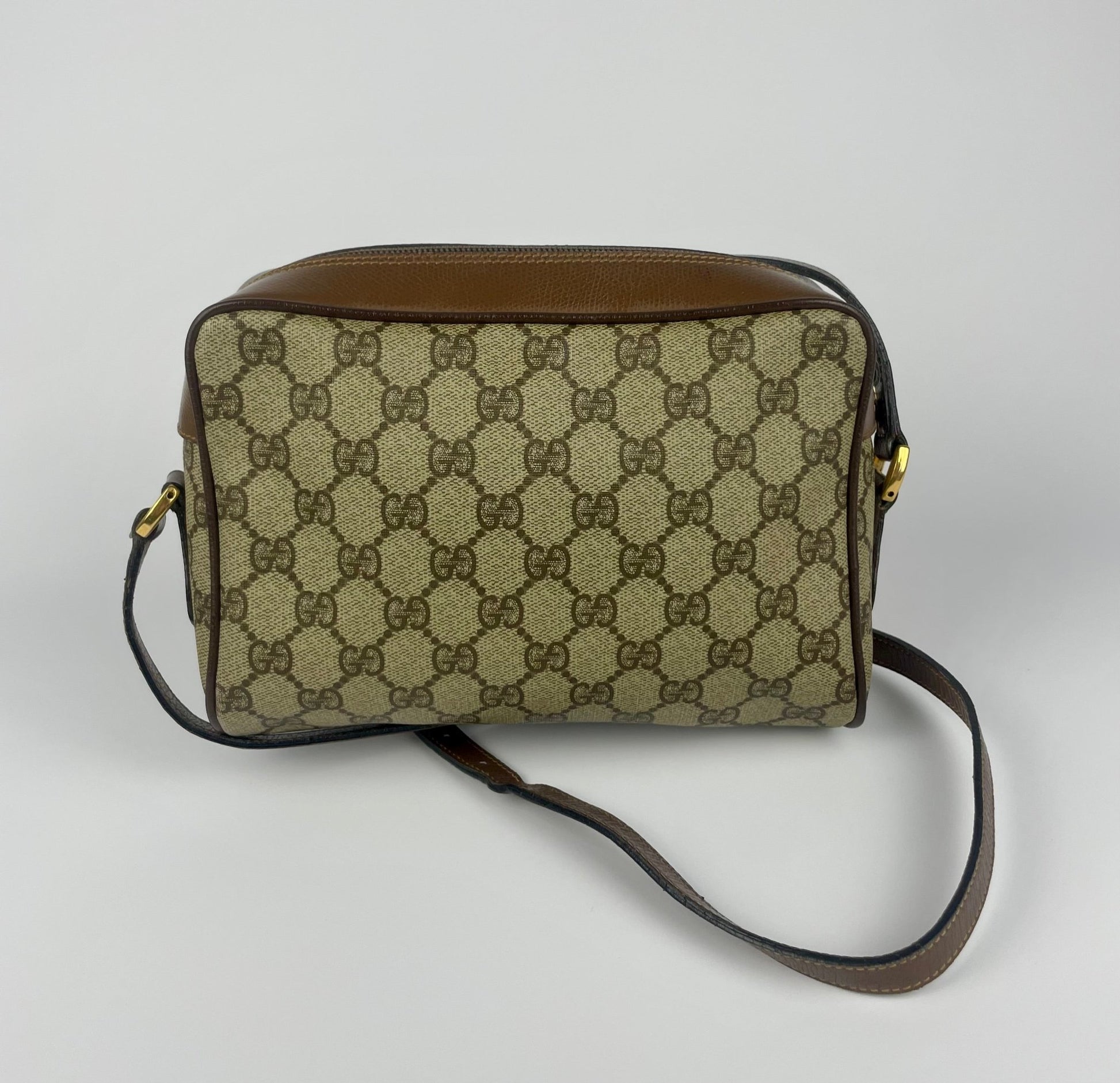 The Vintage Bag Gucci Sherry Line Crossbody