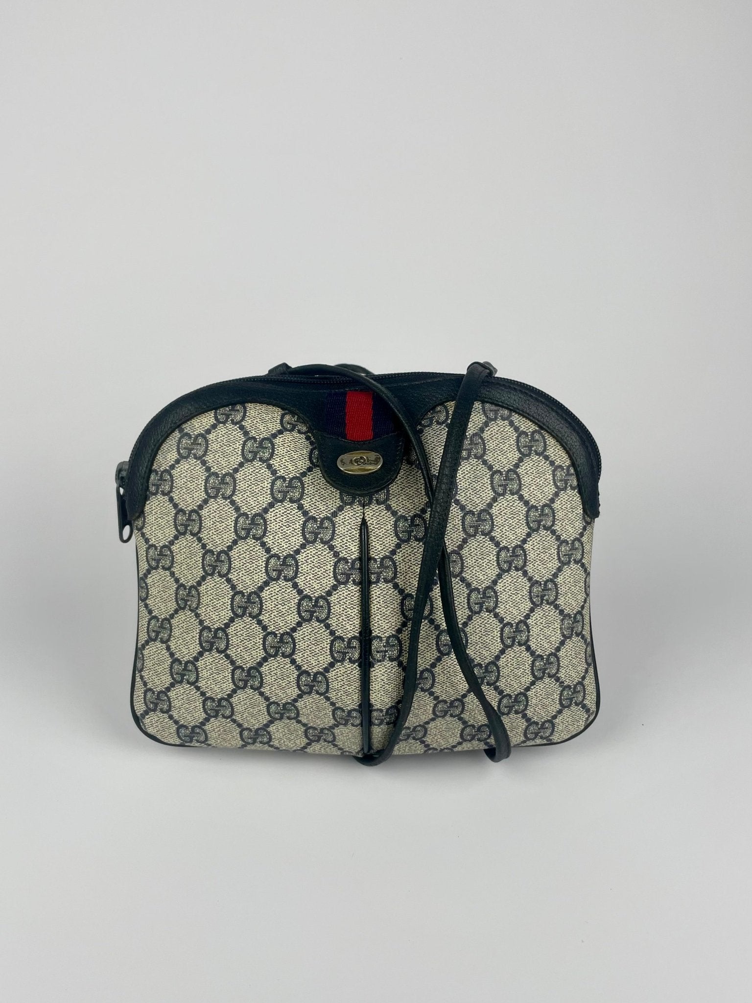 The Vintage Bag Gucci Sherry Line Crossbody