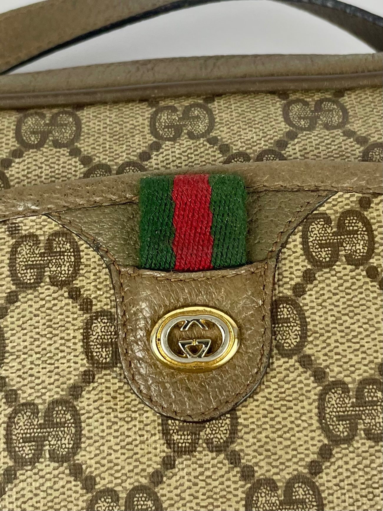 The Vintage Bag Gucci Sherry Line Crossbody
