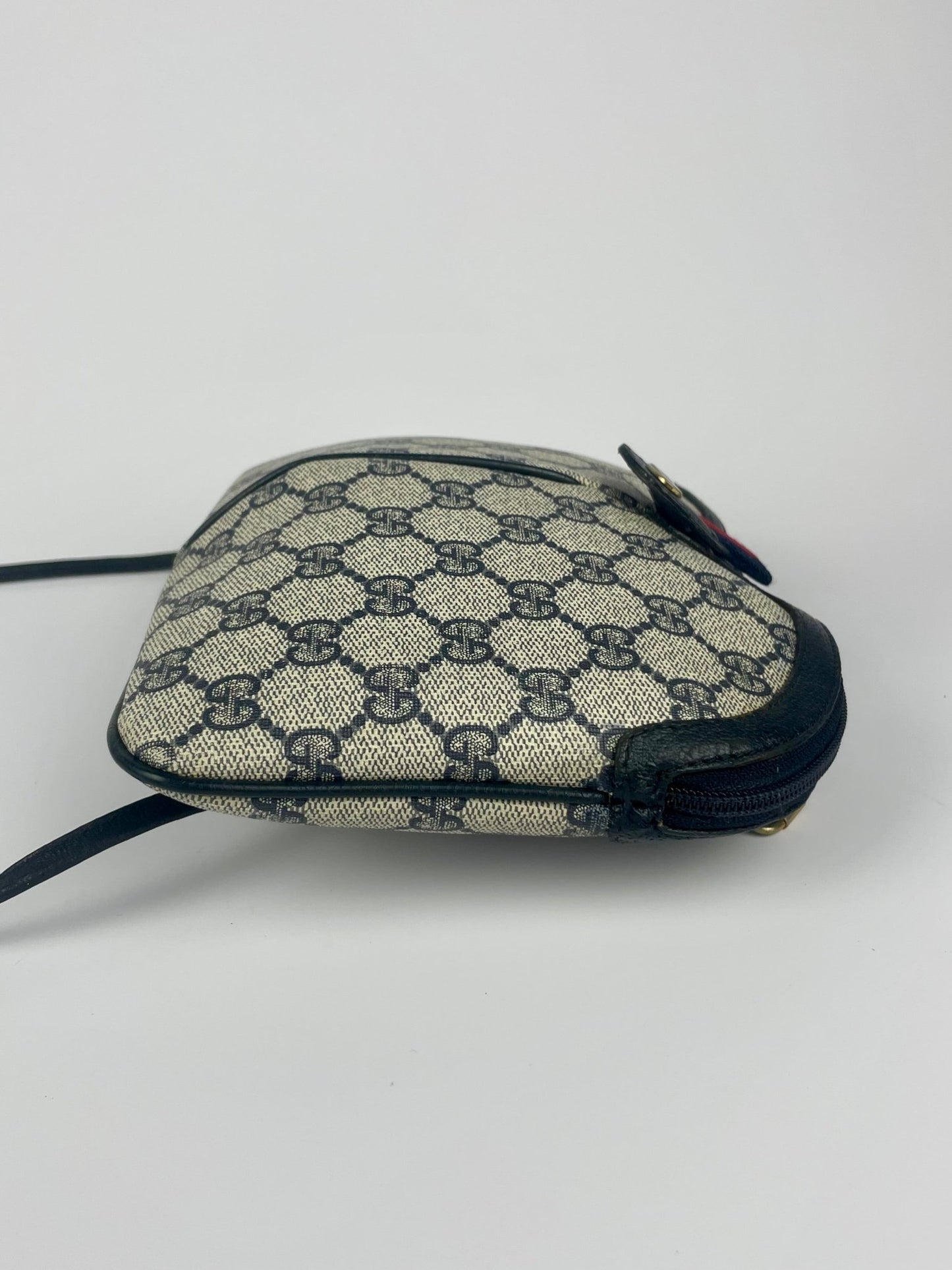 The Vintage Bag Gucci Sherry Line Crossbody