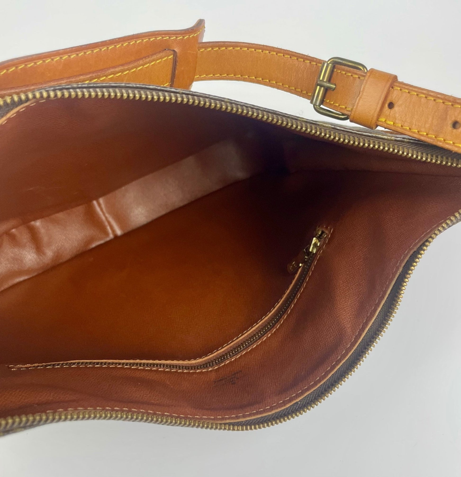 The Vintage Bag Louis Vuitton Boulogne