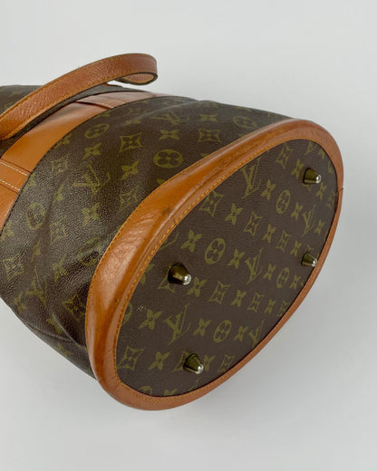 The Vintage Bag Louis Vuitton Bucket
