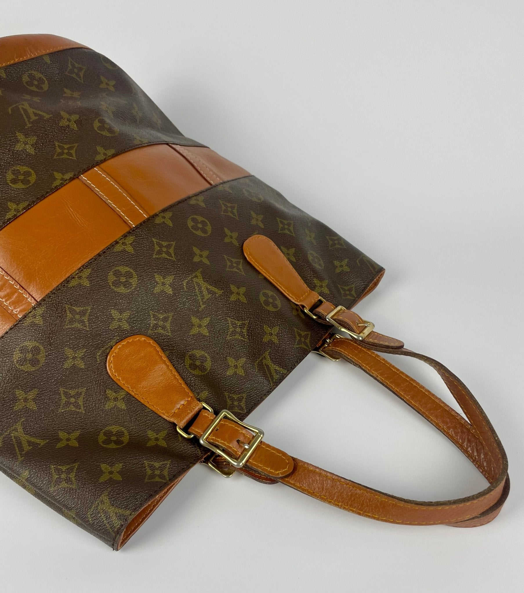 The Vintage Bag Louis Vuitton Bucket