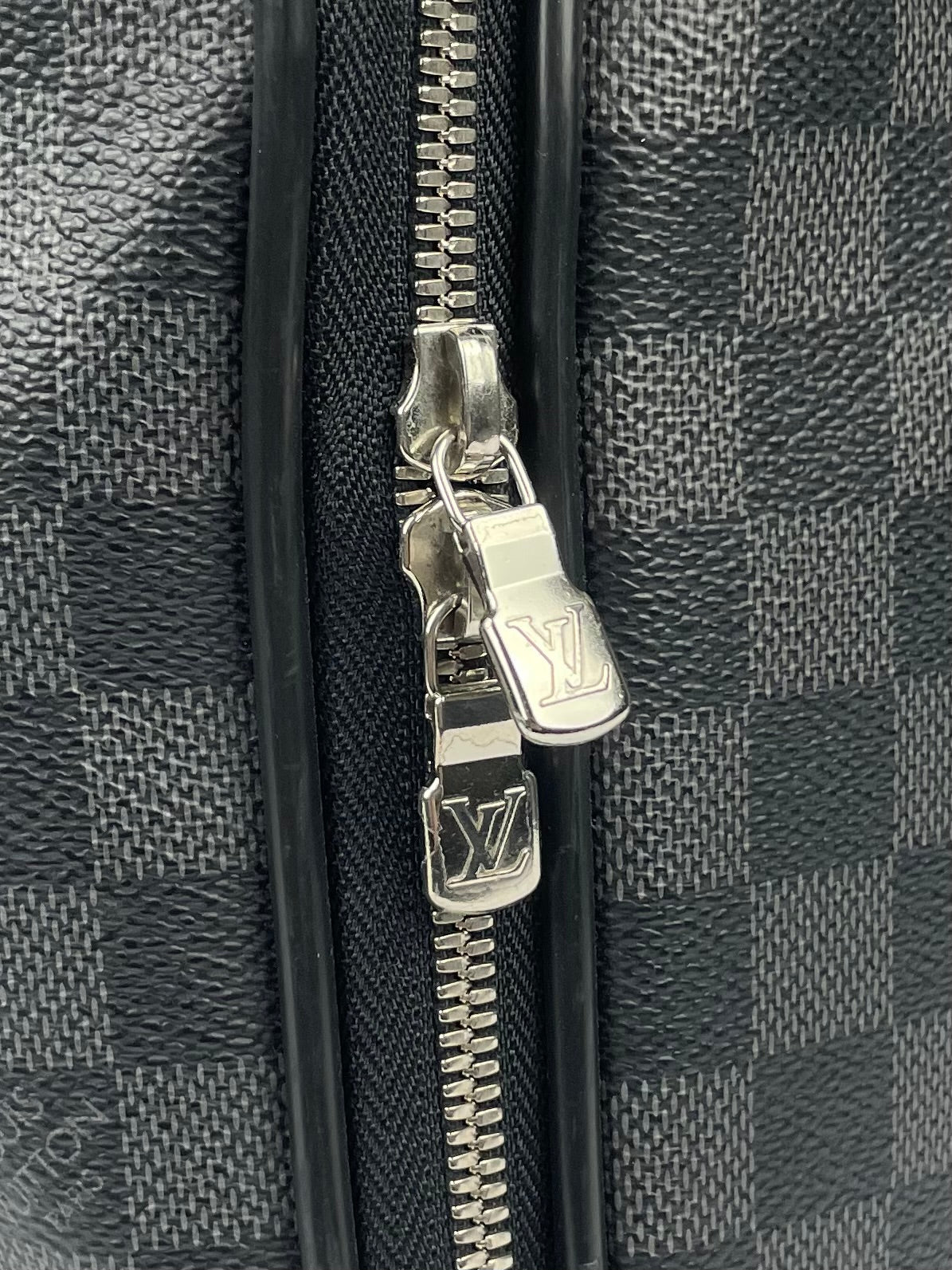 The Vintage Bag Louis Vuitton Damier Graphite Icare