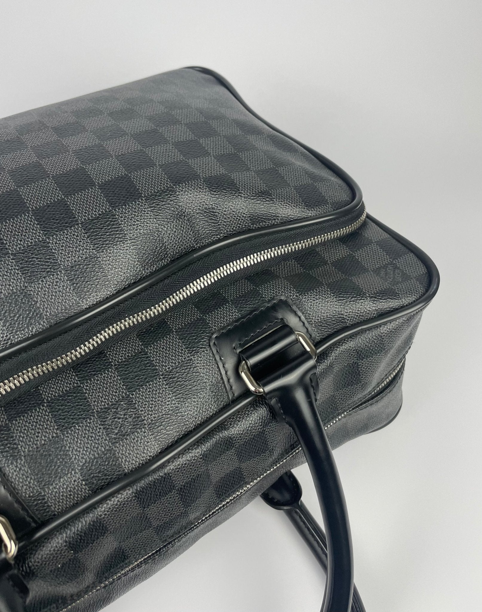 The Vintage Bag Louis Vuitton Damier Graphite Icare