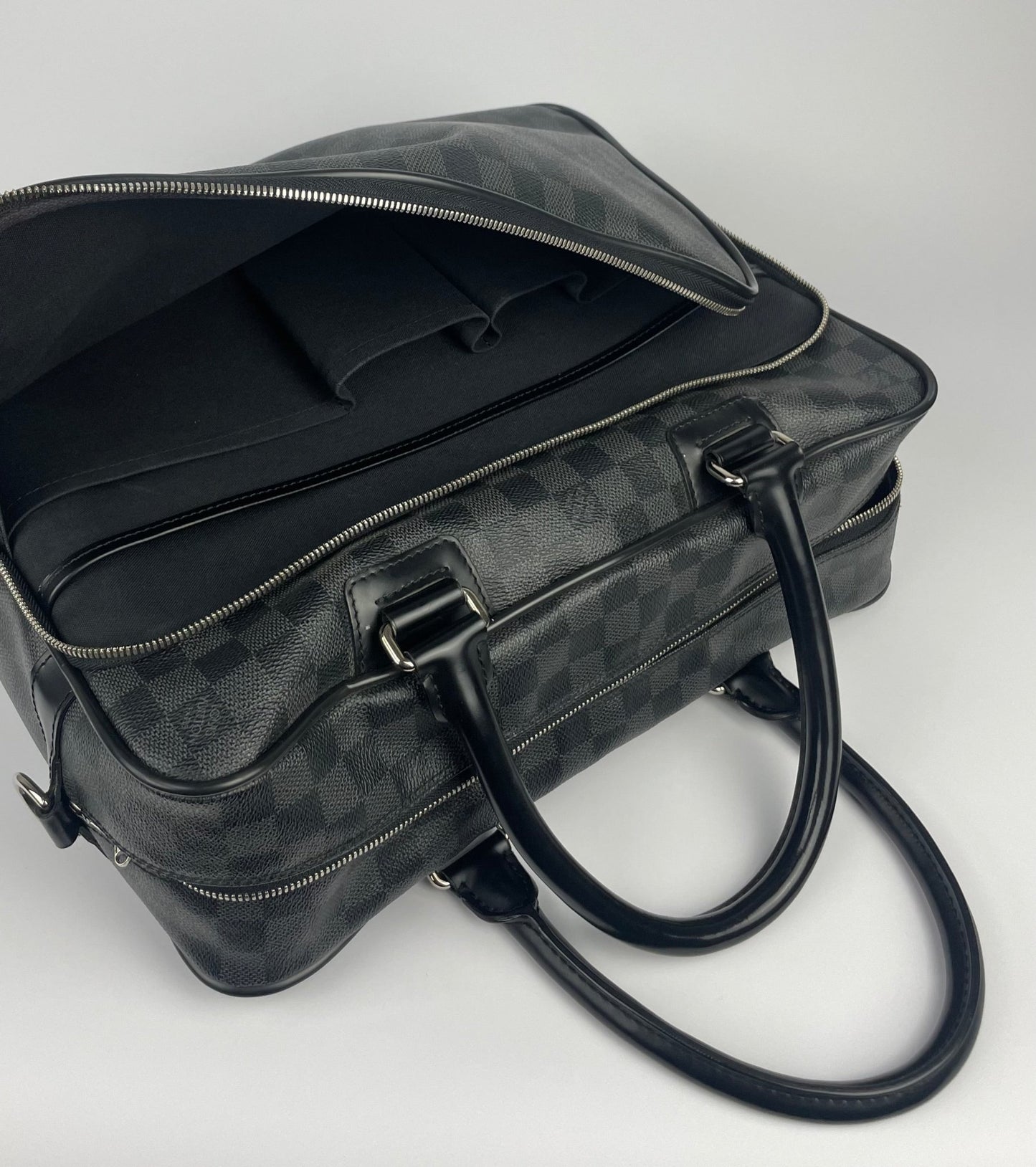 The Vintage Bag Louis Vuitton Damier Graphite Icare