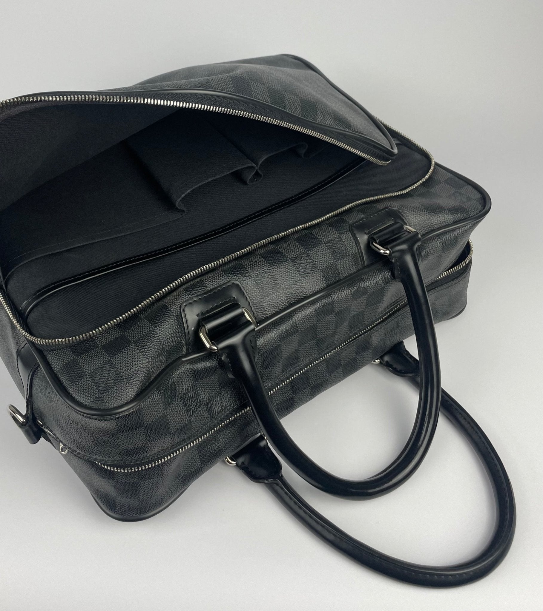 The Vintage Bag Louis Vuitton Damier Graphite Icare