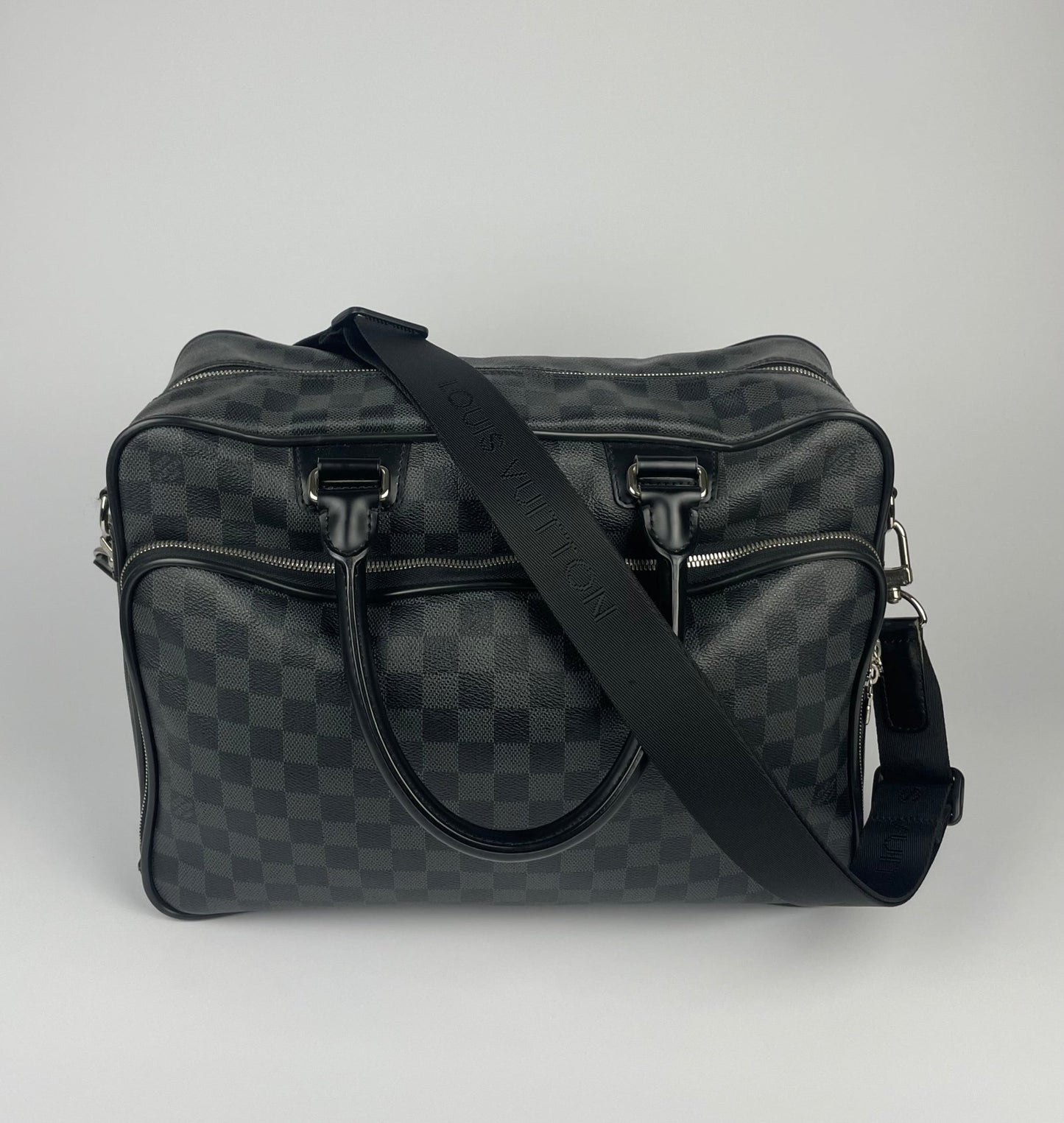 The Vintage Bag Louis Vuitton Damier Graphite Icare