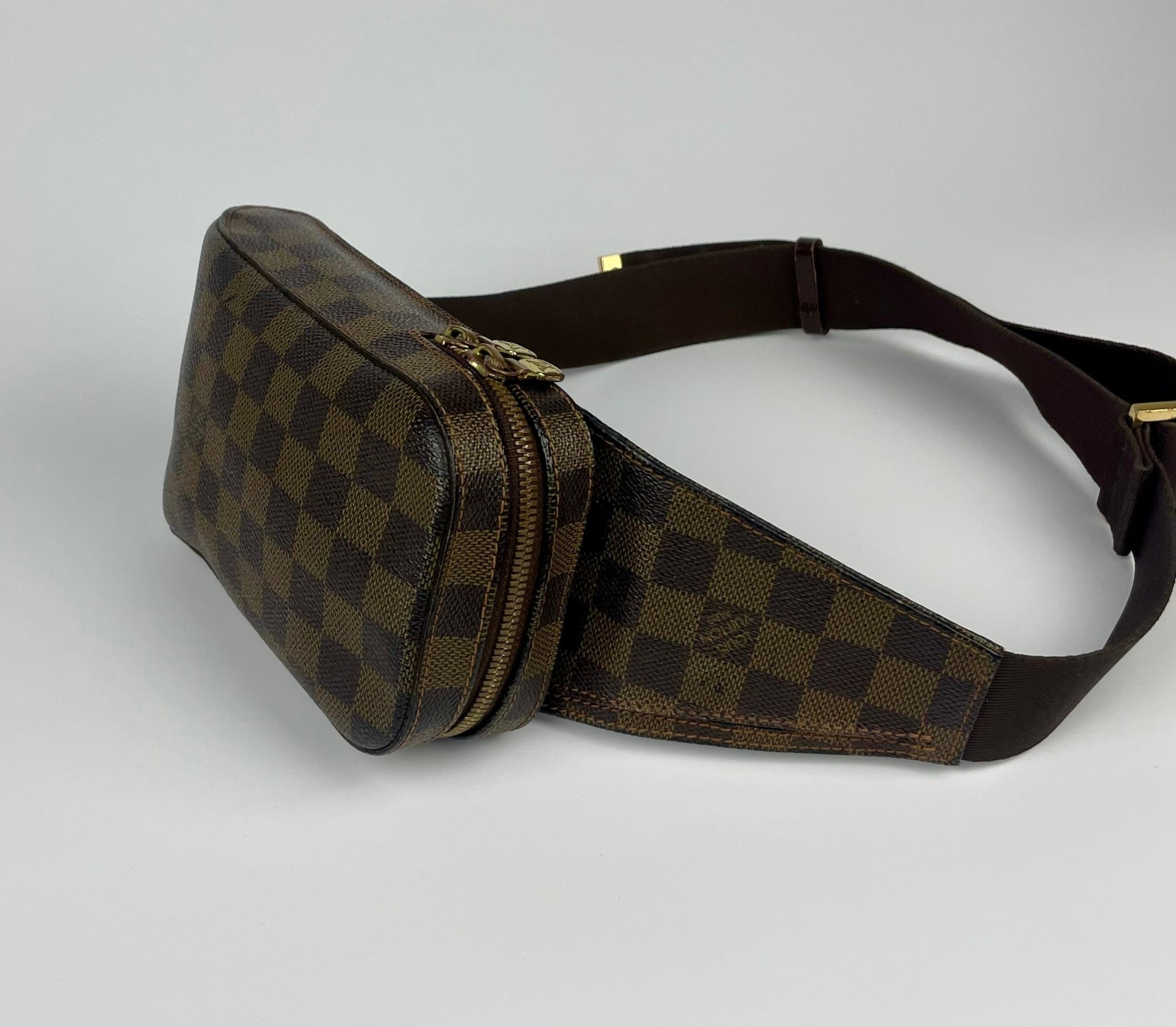 The Vintage Bag Louis Vuitton Geronimos Damier Ebene