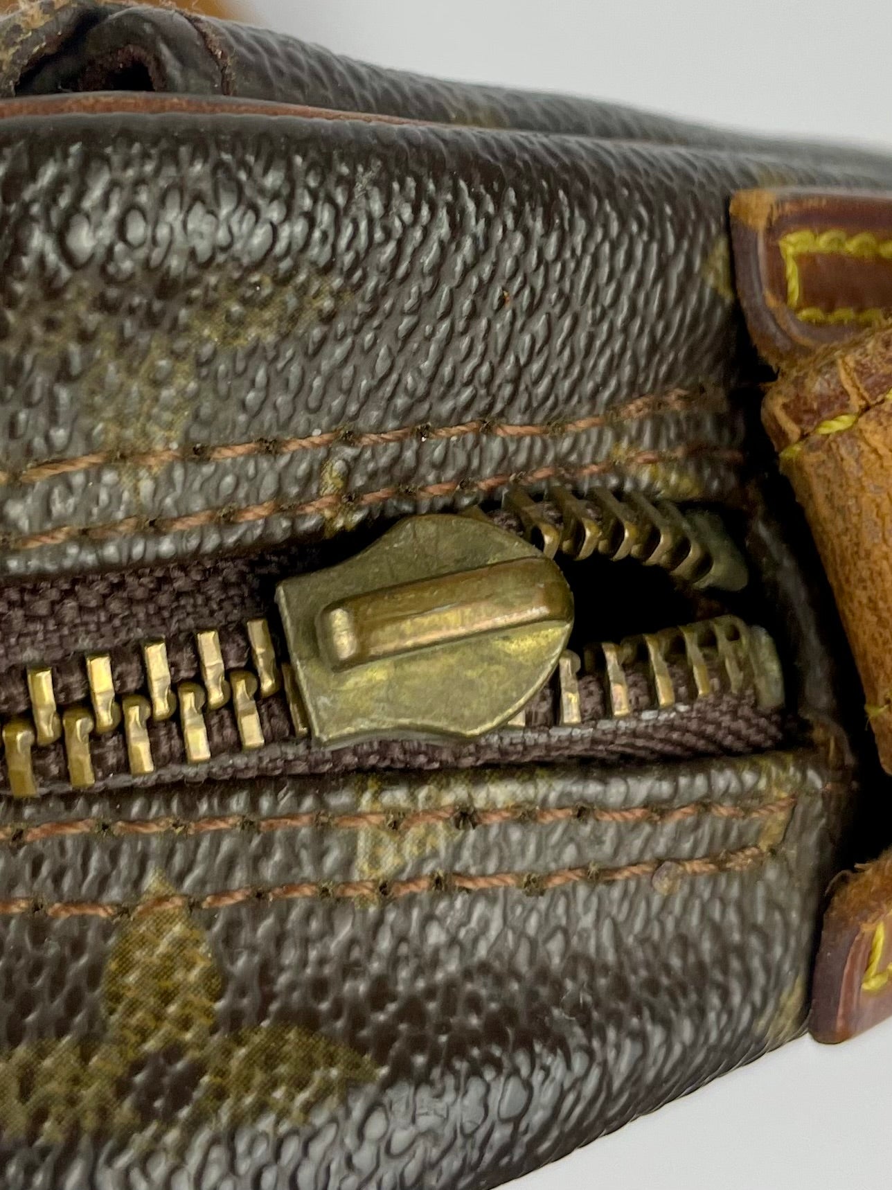 The Vintage Bag Louis Vuitton Jeune Fille GM