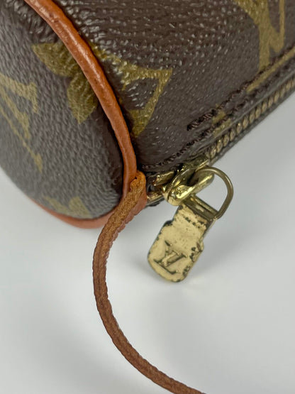 The Vintage Bag Louis Vuitton Papillon accessory pouch