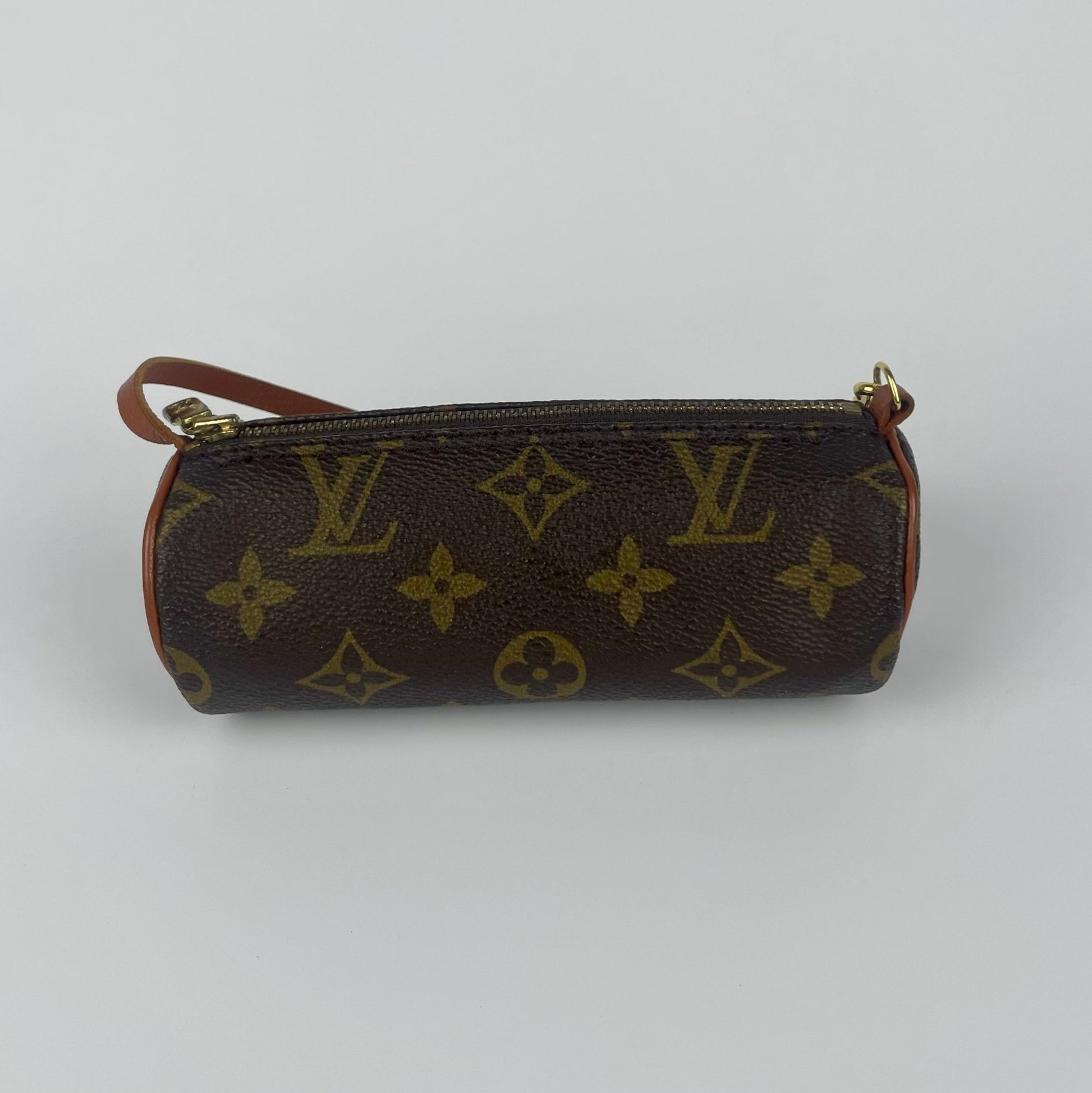The Vintage Bag Louis Vuitton Papillon accessory pouch