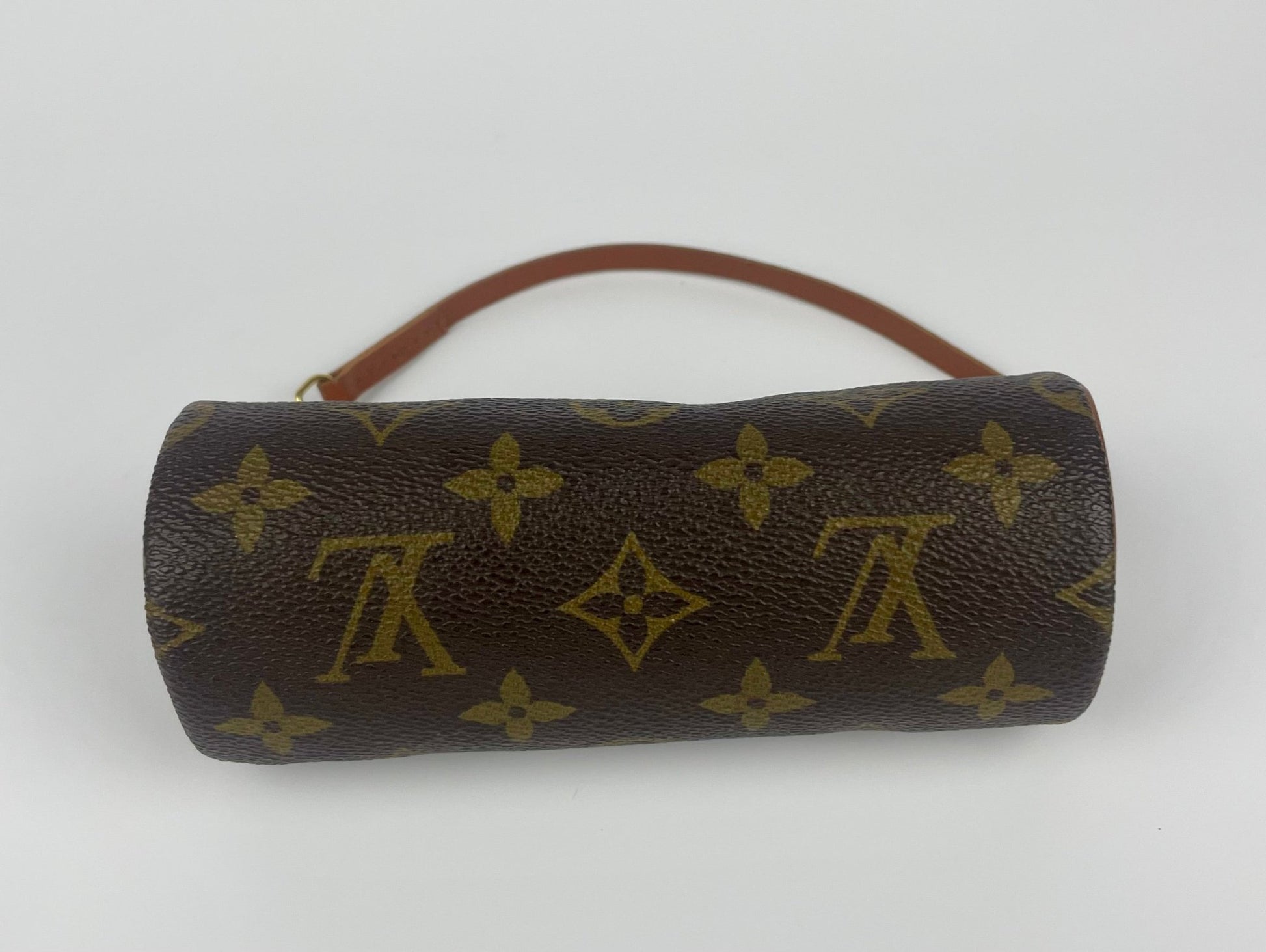The Vintage Bag Louis Vuitton Papillon accessory pouch