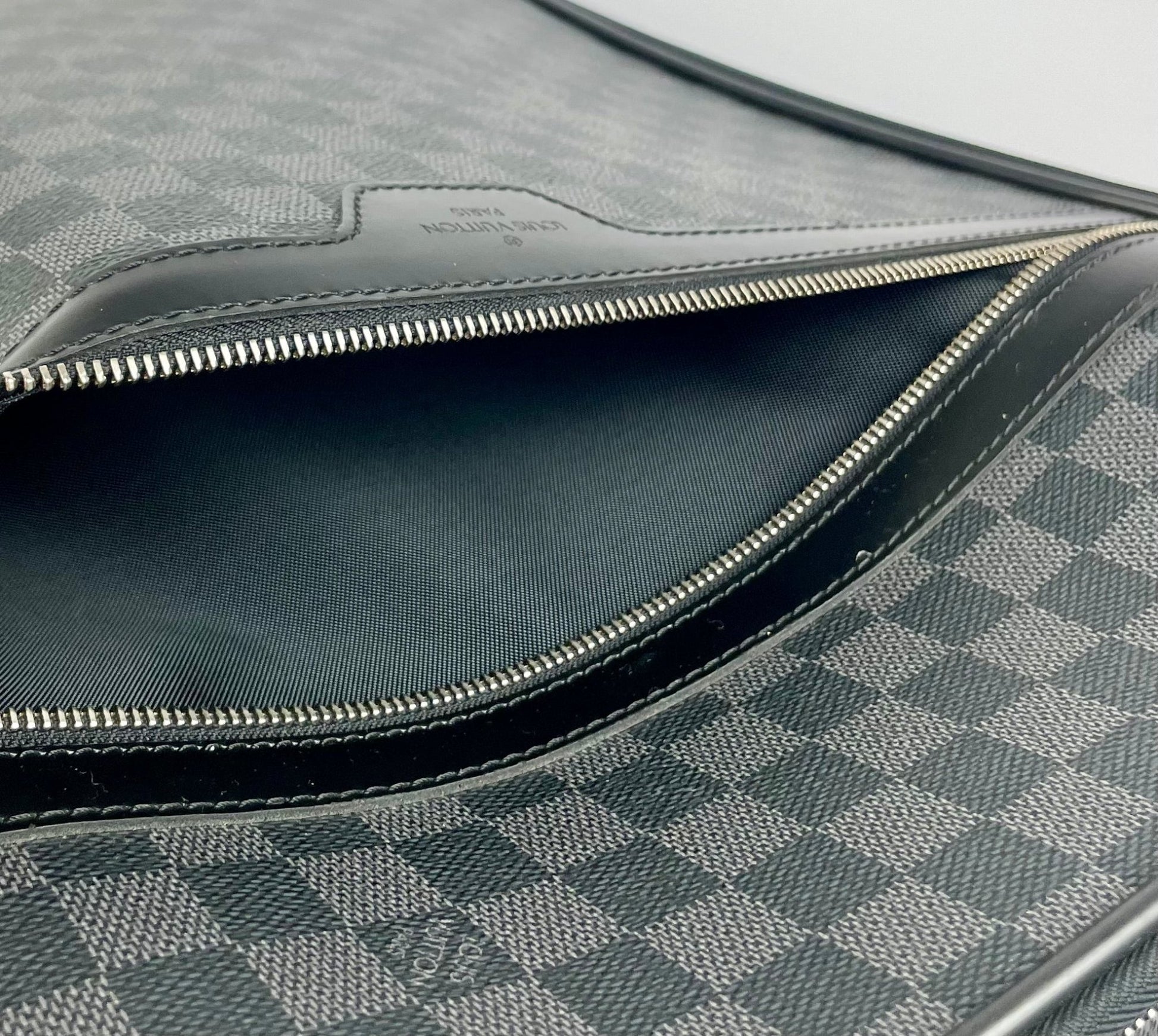 The Vintage Bag Louis Vuitton Pegase 60