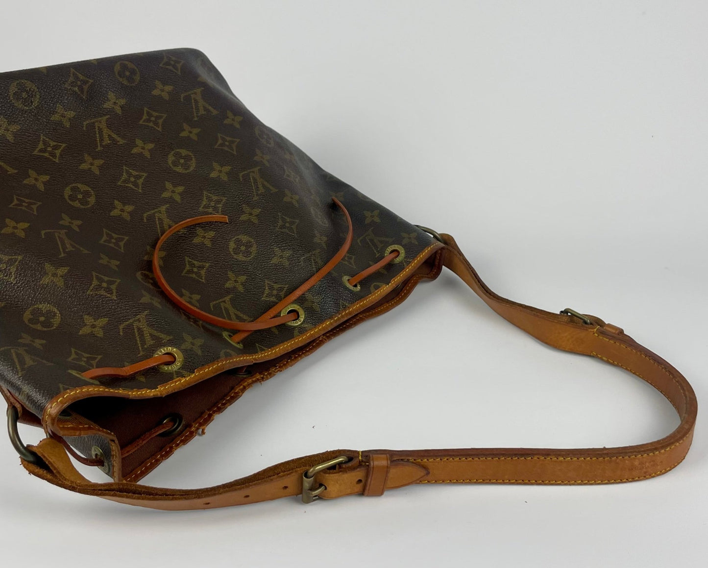 The Vintage Bag Louis Vuitton Petit Noe