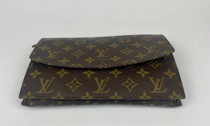 The Vintage Bag Louis Vuitton Pochette Clutch
