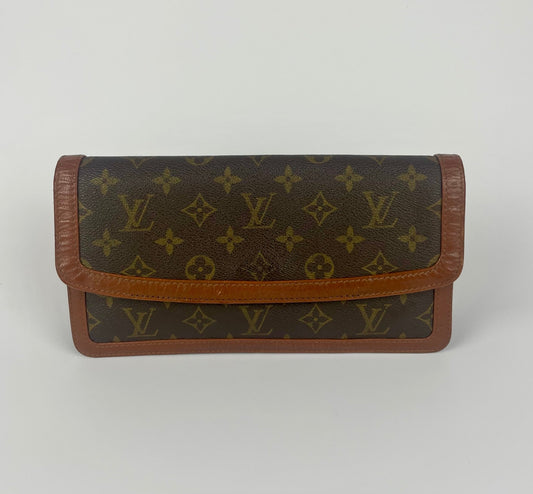 The Vintage Bag Louis Vuitton Pochette Dame