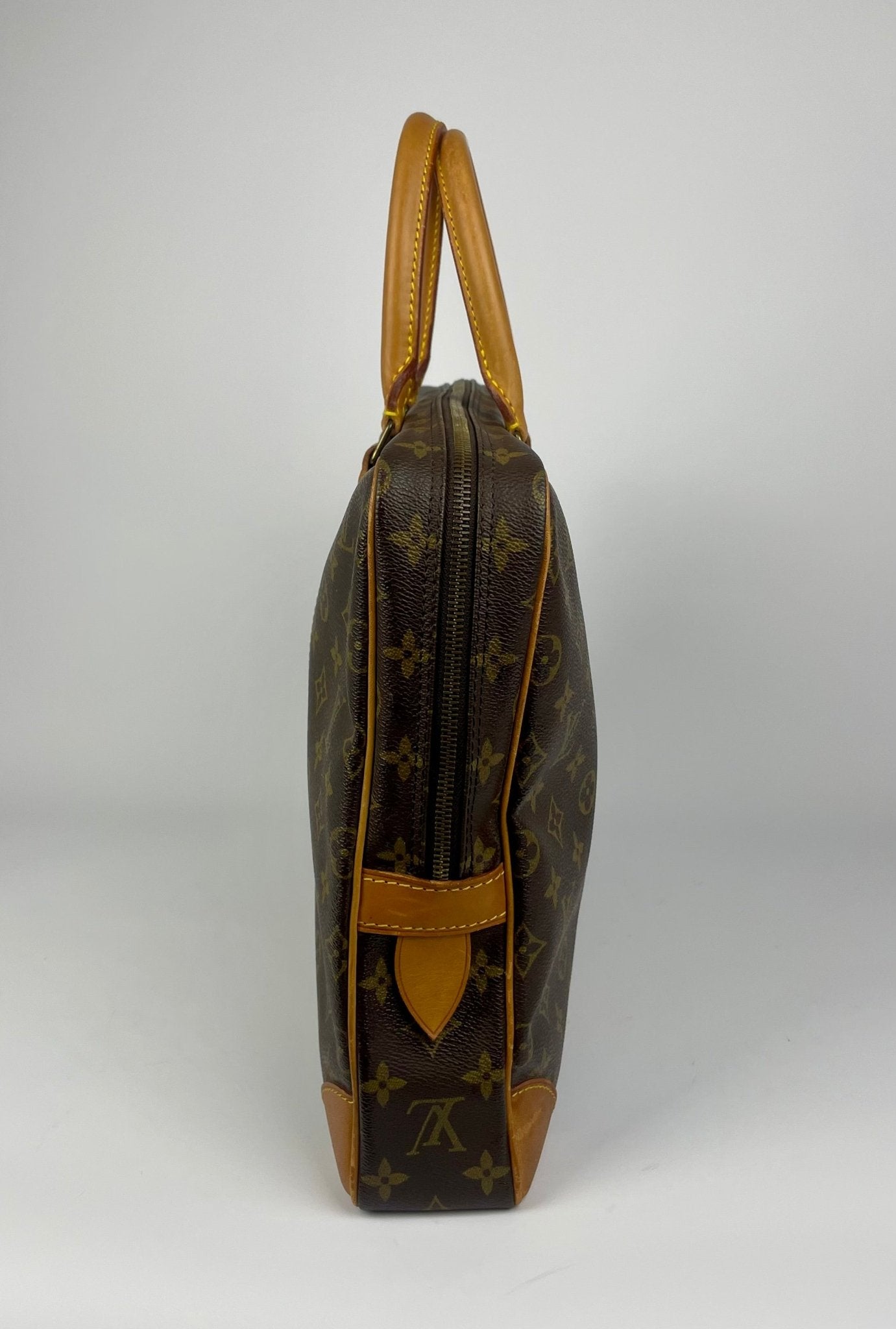 The Vintage Bag Louis Vuitton Porte - document Voyage