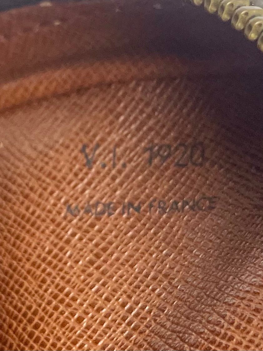 The Vintage Bag Louis Vuitton Porte - document Voyage