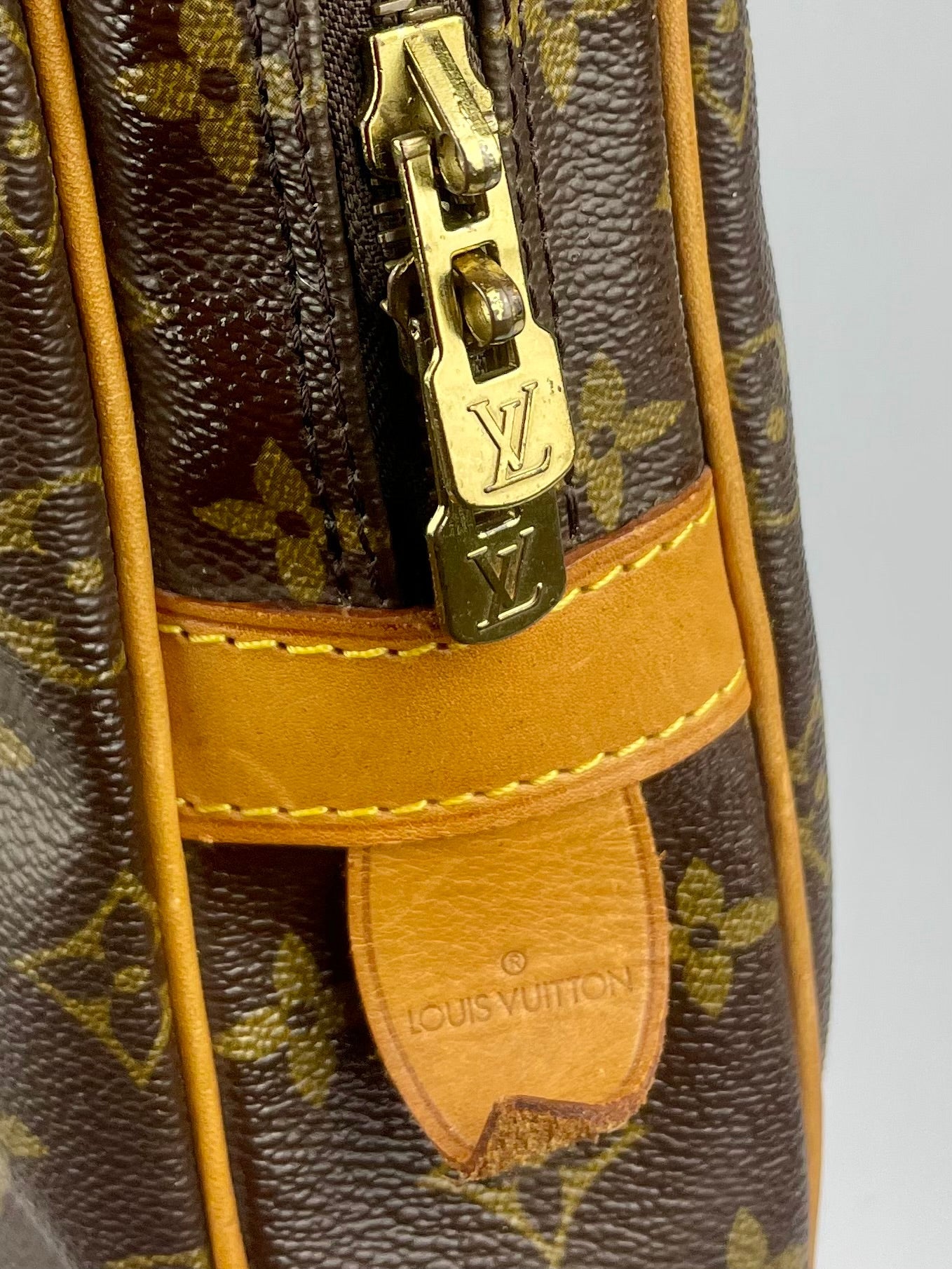 The Vintage Bag Louis Vuitton Porte - document Voyage