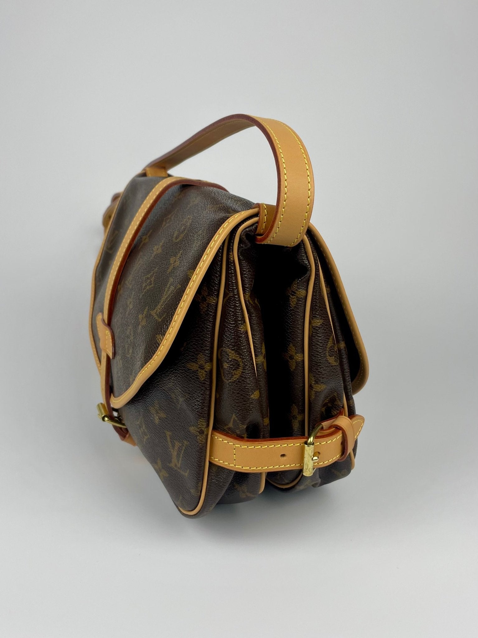 The Vintage Bag Louis Vuitton Saumur 30