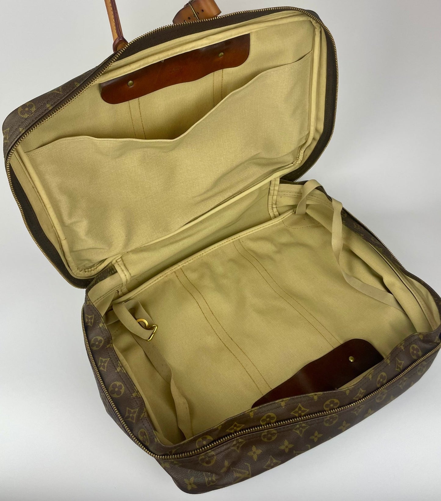 The Vintage Bag Louis Vuitton Sirius 45