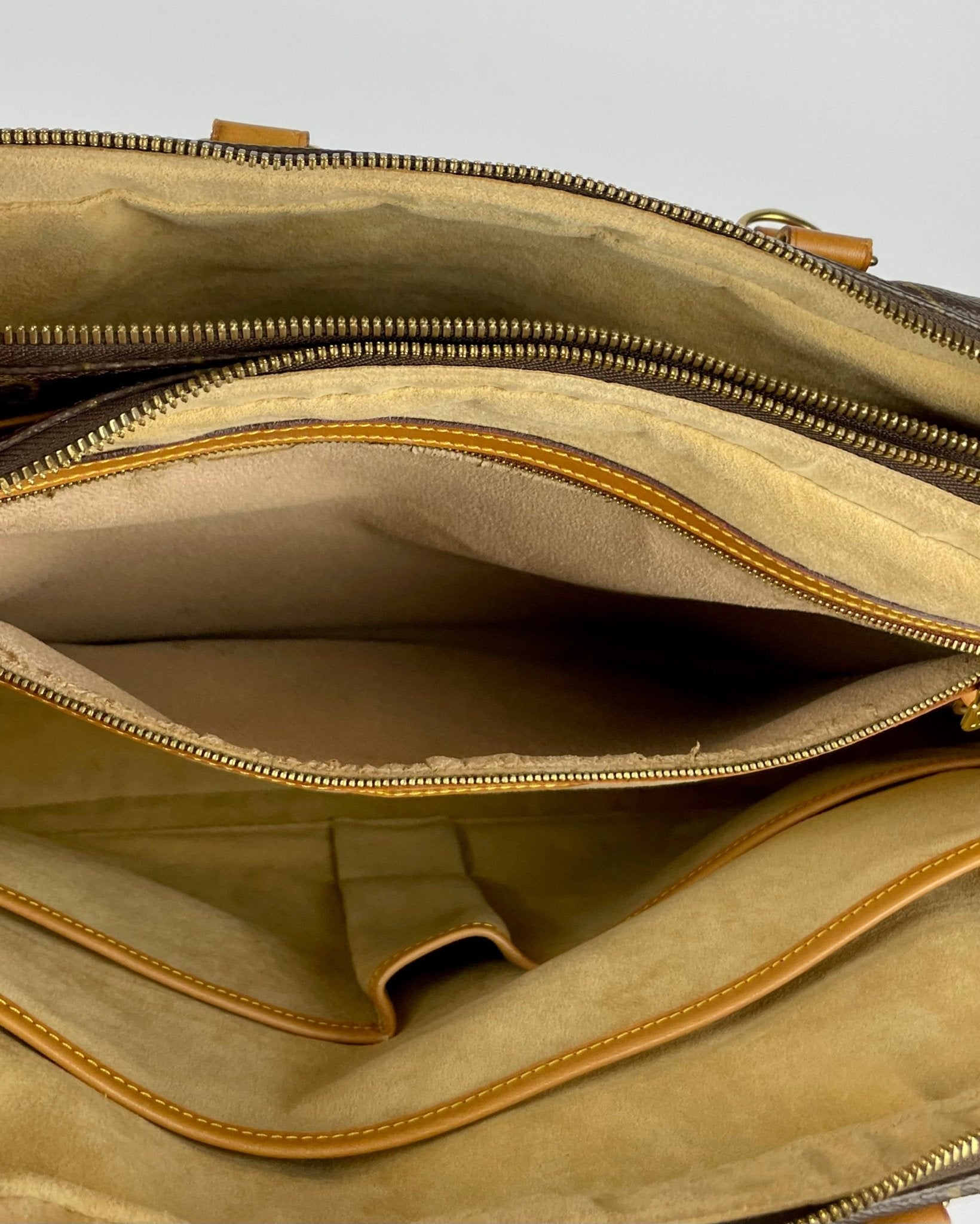 The Vintage Bag Louis Vuitton Voyage