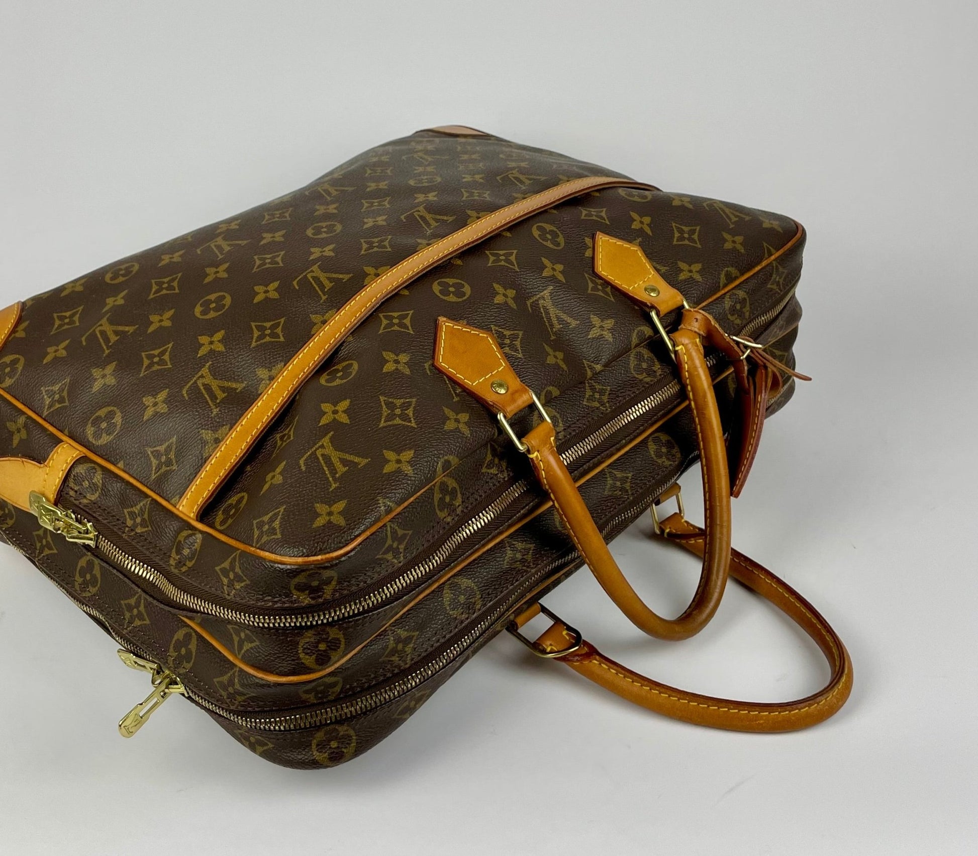 The Vintage Bag Louis Vuitton Voyage
