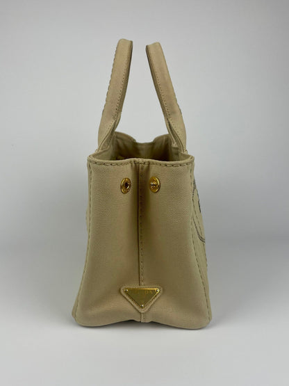 The Vintage Bag Prada Canapa